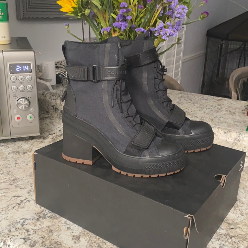 Converse boots